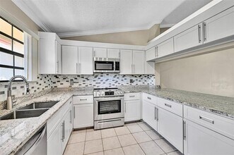 1410 Congressional Way in Deerfield Beach, FL - Building Photo - Building Photo