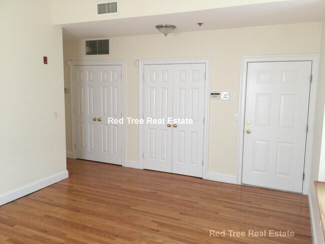 9 Gardner St, Unit 3 in Boston, MA - Foto de edificio - Building Photo