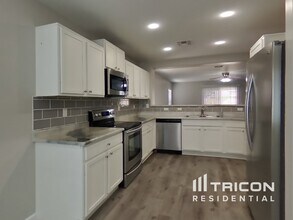 4558 E Silverbell Rd in Queen Creek, AZ - Building Photo - Building Photo