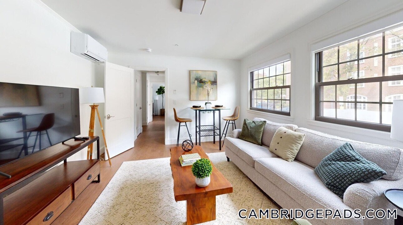 1200 Massachusetts Ave in Cambridge, MA - Building Photo