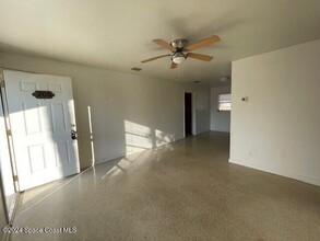 205 Begonia St in Melbourne, FL - Building Photo - Building Photo