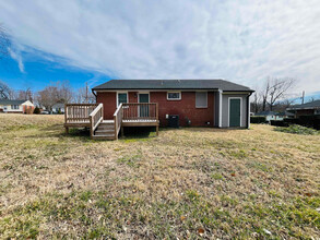 1610 Eastwood Ave in Greensboro, NC - Building Photo - Building Photo