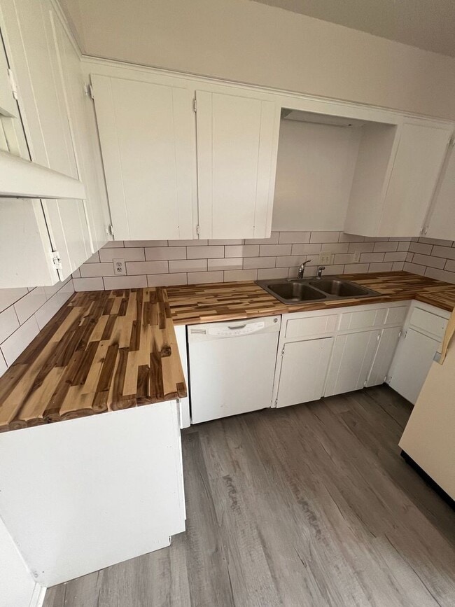 2665-2667 Nolan Ave NW in Grand Rapids, MI - Building Photo - Building Photo