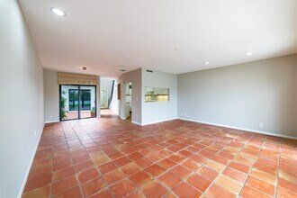 3474 S Ocean Blvd in Palm Beach, FL - Building Photo - Building Photo