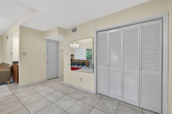 8360 Jorine Dr in Houston, TX - Building Photo - Building Photo