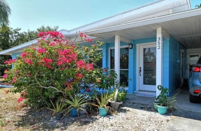 352 Tihami Rd in Venice, FL - Foto de edificio - Building Photo