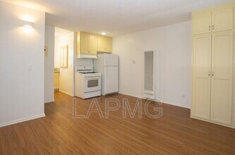 2707 Pomeroy Ave in Los Angeles, CA - Foto de edificio - Building Photo