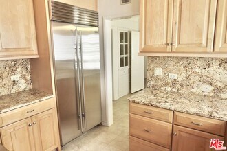 210 S Spalding Dr in Beverly Hills, CA - Building Photo - Building Photo