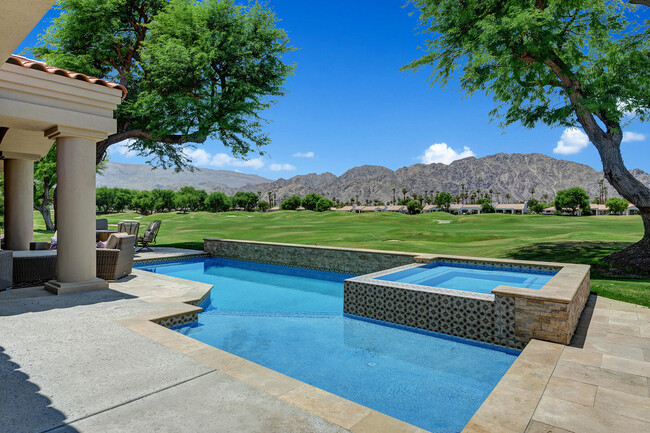 54999 Southern Hill in La Quinta, CA - Foto de edificio - Building Photo