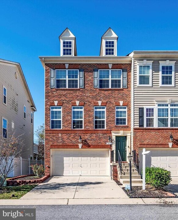 7812 Sunhaven Way in Severn, MD - Building Photo