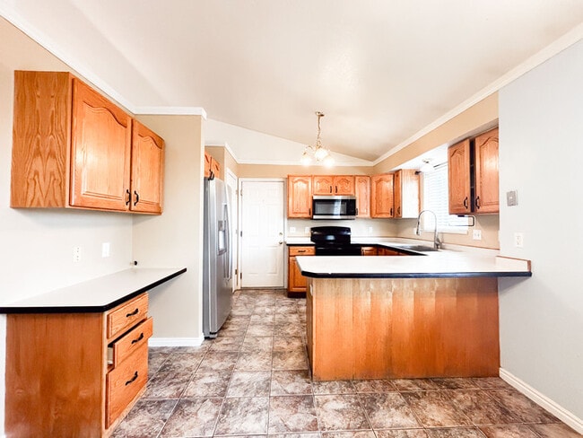 466 E 900 N in Springville, UT - Building Photo - Building Photo