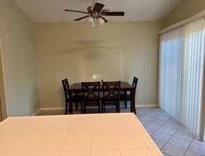 138 Lindquist St in Kingsburg, CA - Building Photo - Building Photo