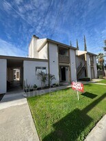 1307 S Court St in Visalia, CA - Building Photo