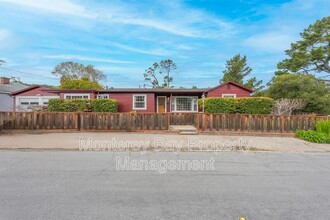 10 Vía Encina in Monterey, CA - Foto de edificio - Building Photo