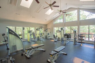 Verandahs at Cliffside in Arlington, TX - Building Photo - Interior Photo
