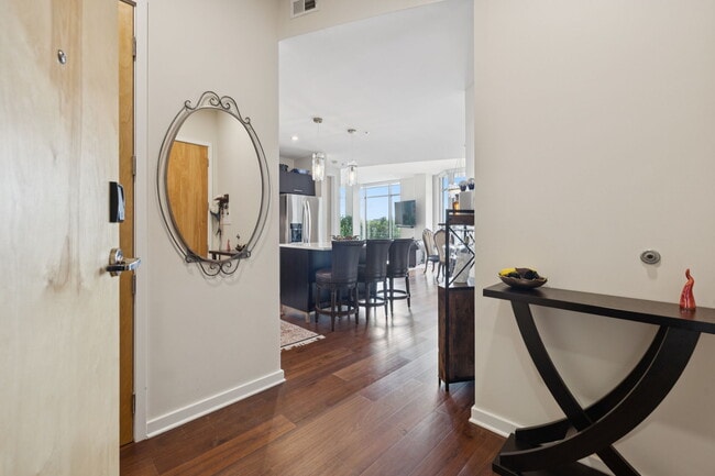 600 12th Ave S, Unit 725 in Nashville, TN - Building Photo - Building Photo