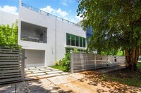 1500 SW 4th Ave in Miami, FL - Building Photo - Building Photo