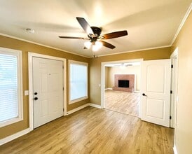 5250 Whispering Creek Dr in Santa Rosa, CA - Building Photo - Building Photo