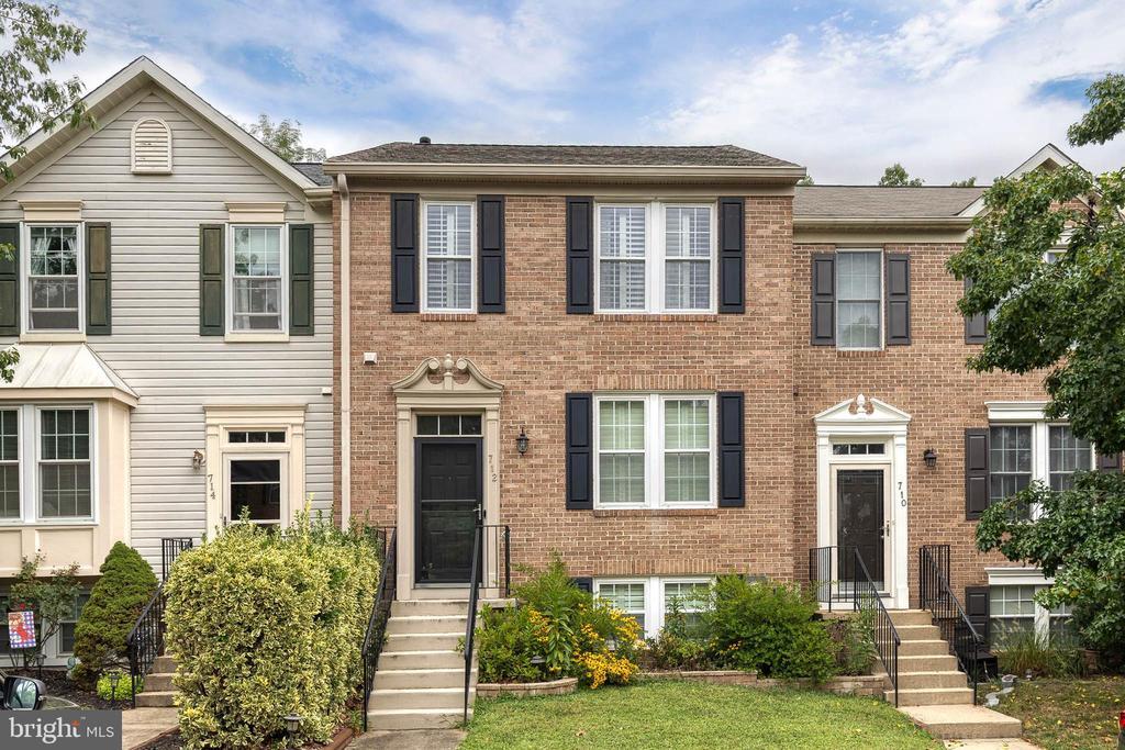 712 Pine Drift Dr in Odenton, MD - Building Photo