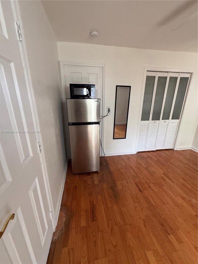 2231 N 66th Ave-Unit -2 in Hollywood, FL - Building Photo - Building Photo