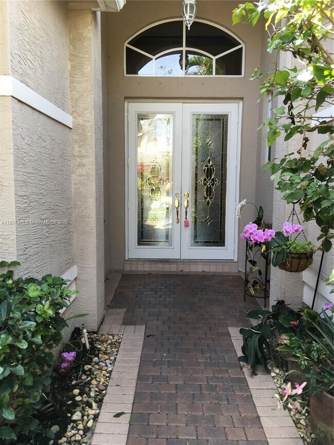 18580 SW 44th St in Miramar, FL - Building Photo - Building Photo