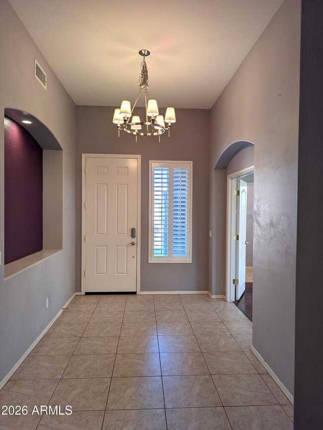 337 West Swan Drive in Chandler, AZ - Building Photo - Building Photo