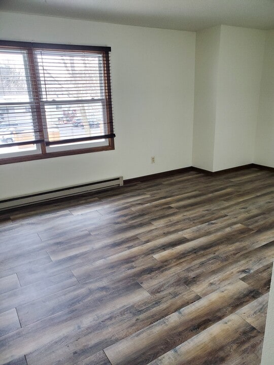 2704 Nelson Dr, Unit 1 in Menomonie, WI - Building Photo