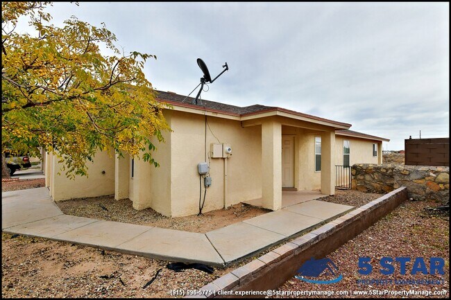 14164 Robert Ituarte Dr in El Paso, TX - Building Photo - Building Photo