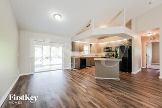 315 Dill Ave in Lehigh Acres, FL - Foto de edificio - Building Photo