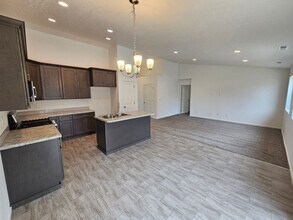 507 N Arc Ct in Spokane Valley, WA - Foto de edificio - Building Photo