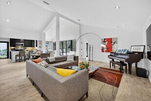 2801 Deer Creek Country Club Blvd in Deerfield Beach, FL - Building Photo