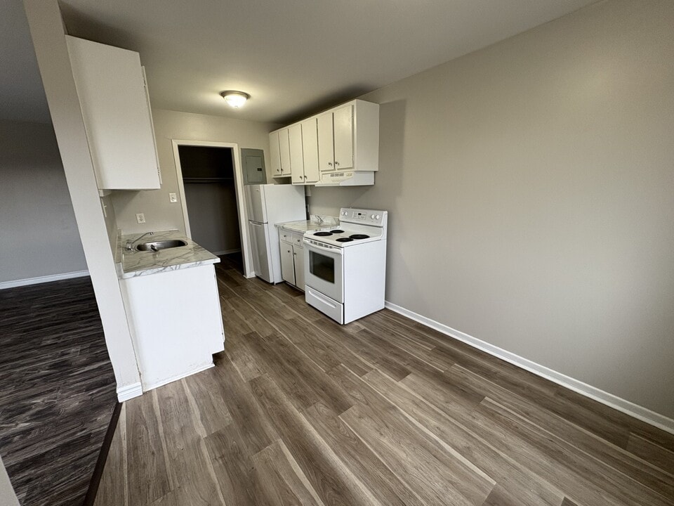6 Reading Crescent in Saint John, NB - Building Photo
