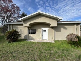 1022 N Swindell Ave in Lakeland, FL - Building Photo