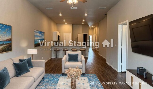 property at 2113 N Jayton Ave