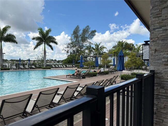 607 NE 208th Terrace