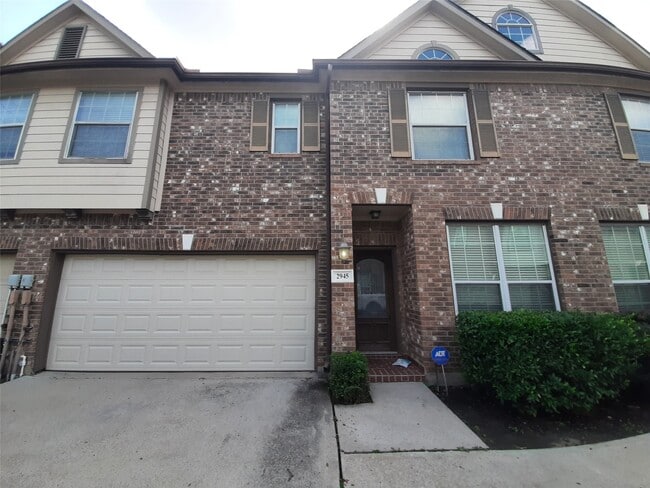property at 2945 Sandcastle Ln