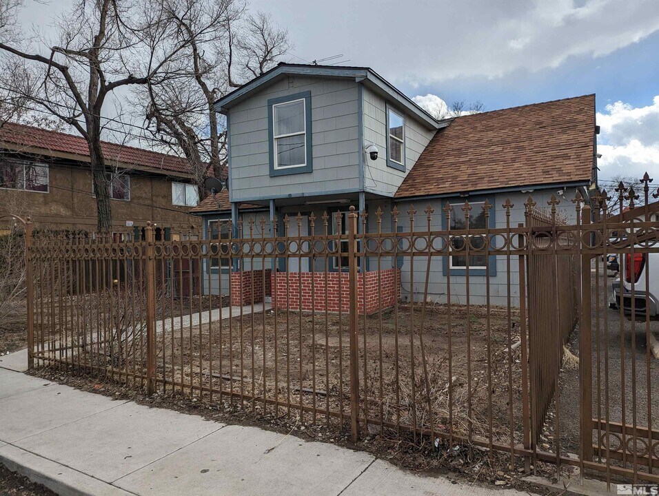 1500 Lewis St in Reno, NV - Building Photo