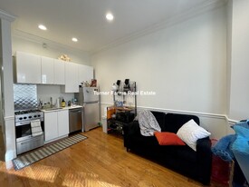 1611 Tremont St, Unit 1 in Boston, MA - Building Photo