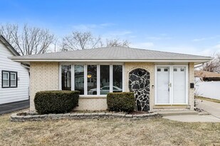 5302 Otto Pl in Oak Lawn, IL - Building Photo