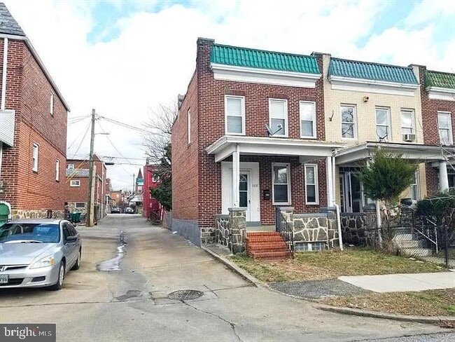 property at 1618 Montpelier St