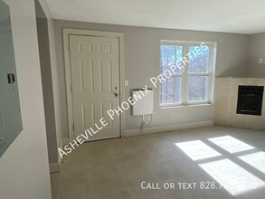 74 Ebens Cove-Unit -Unit B in Barnardsville, NC - Building Photo - Building Photo