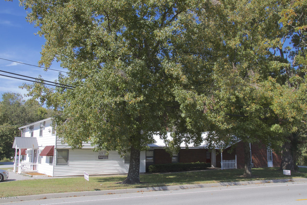 2000 New Era Rd in Carbondale, IL - Building Photo