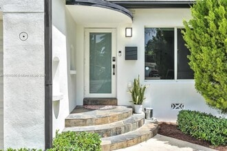 147 NW 87th St in El Portal, FL - Building Photo - Building Photo