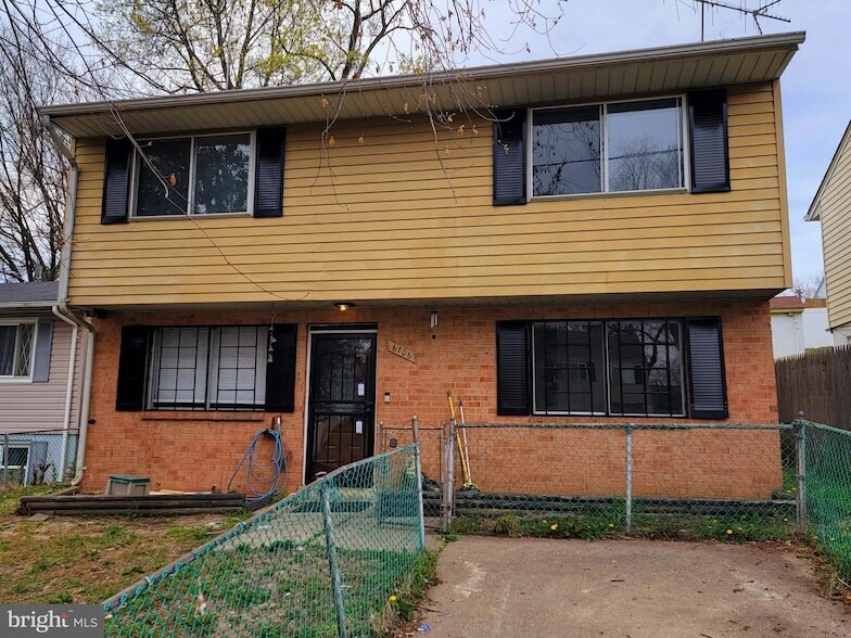 6706 Blacklog St in Capitol Heights, MD - Building Photo
