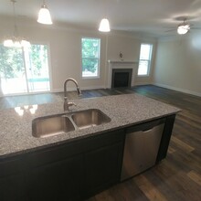 217 Clearbrook Cir in Lexington, SC - Foto de edificio - Building Photo