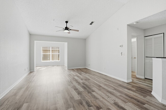 8215 Ibis Club Dr in Naples, FL - Foto de edificio - Building Photo