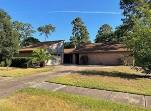 12402 Amado Dr in Houston, TX - Building Photo - Building Photo