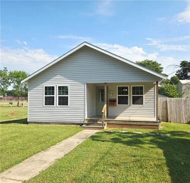 property at 404 W Buffalo St