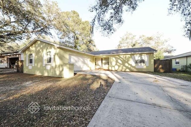 property at 2213 Boxwood Way