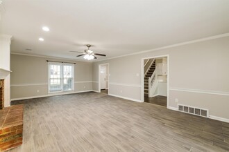 4851 Harvest Knoll Ln in Memphis, TN - Foto de edificio - Building Photo